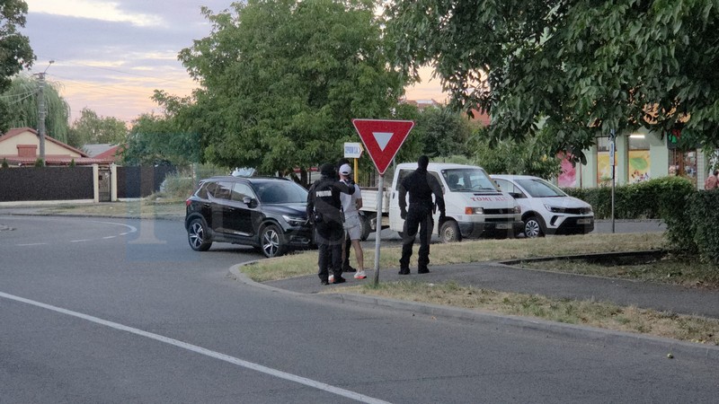 perchezitii la satu mare mascati3.jpg