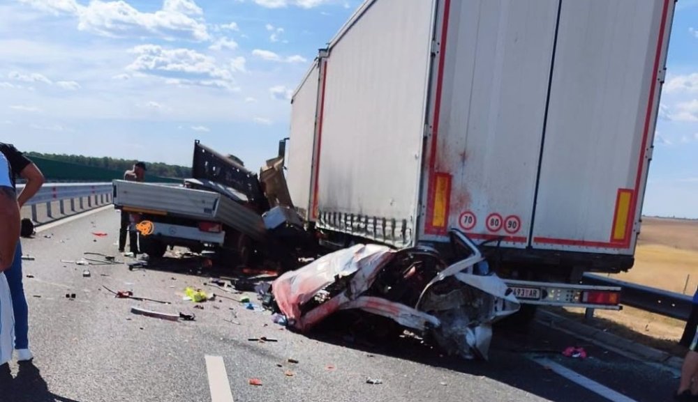 accident mortal duba tir autoutilitara (2).jpg