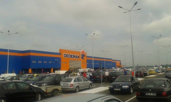 Nebunie la Dedeman Satu Mare