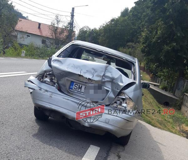 Foto O Familie Din Satu Mare La Un Pas De Tragedie Mașina