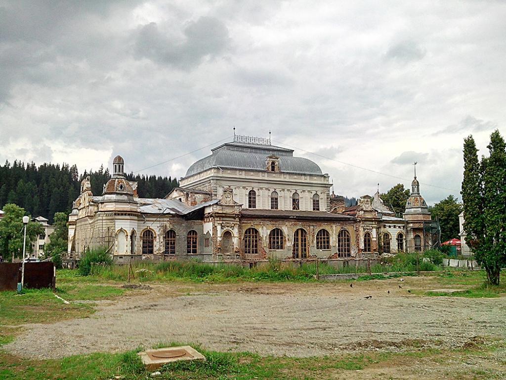 FOTO. Cazinoul din Vatra Dornei va fi reabilitat: La ce va fi întrebuințat